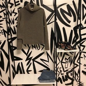 Babaton Mika Sweater!